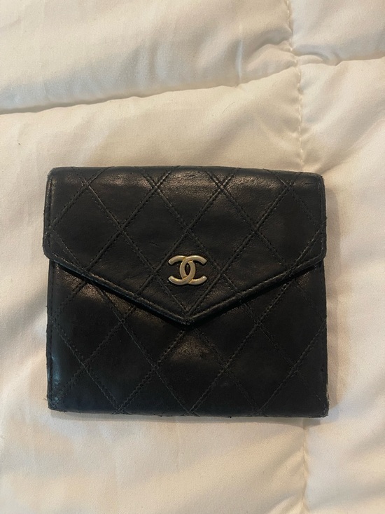 CHANEL Black Quilted Leather Wallet with Gold Chain - Picture 3 of 16